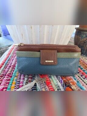 Relic By Fossil Tri-Color Pebble Leather Wallet With Snap Closure Vintage